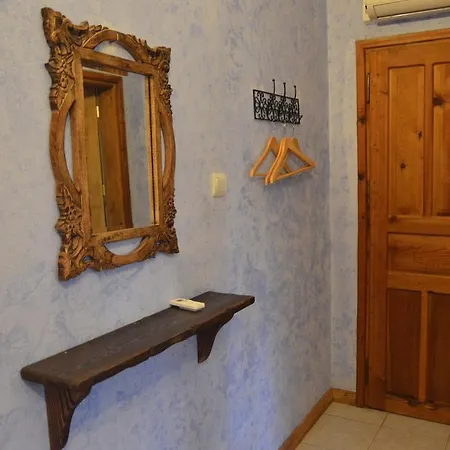 Daphne House 2*