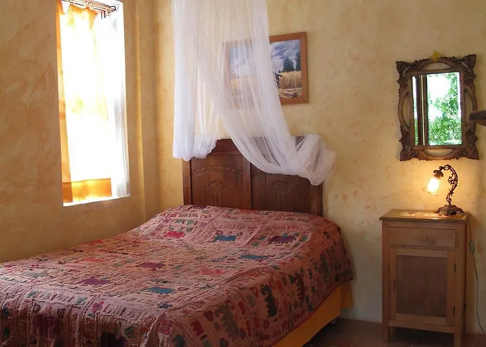 Daphne House Гостевой дом 2*