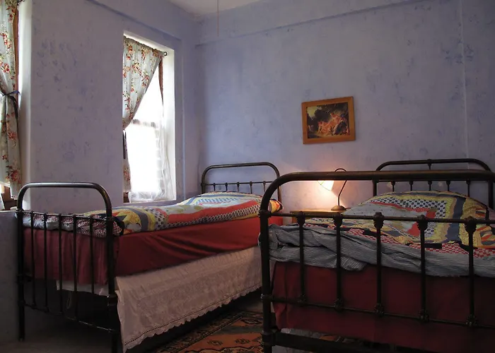 Daphne House 2*