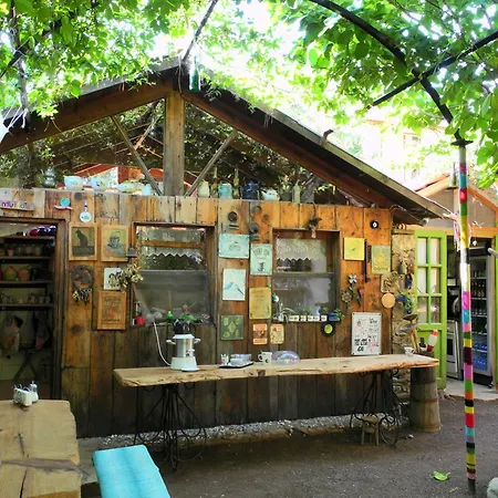 Daphne House Casa de hóspedes 2*